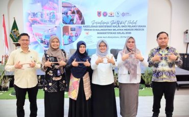 Foto bersama usai pembukaan.