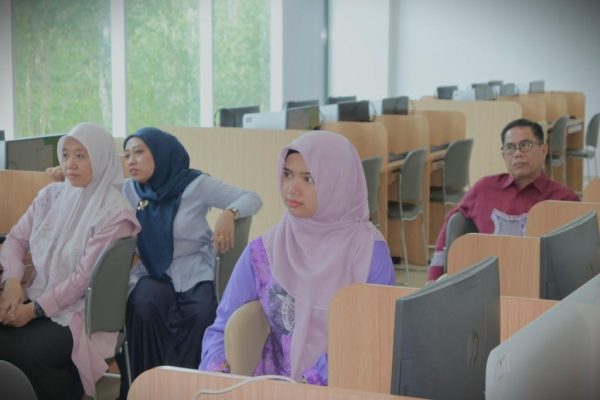 Para peserta saat serius mengikuti Bimtek (Foto:Humas)